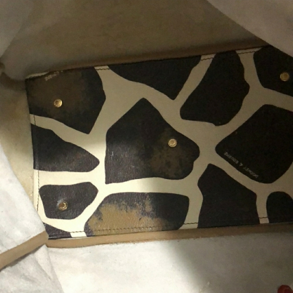 Dooney & Bourke Giraffe and Red Large Tote - Picture 8 of 14